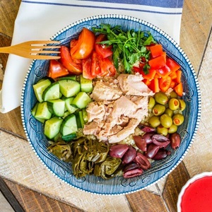 Tuna Buddha bowl with Lemon-Tahini Dressing