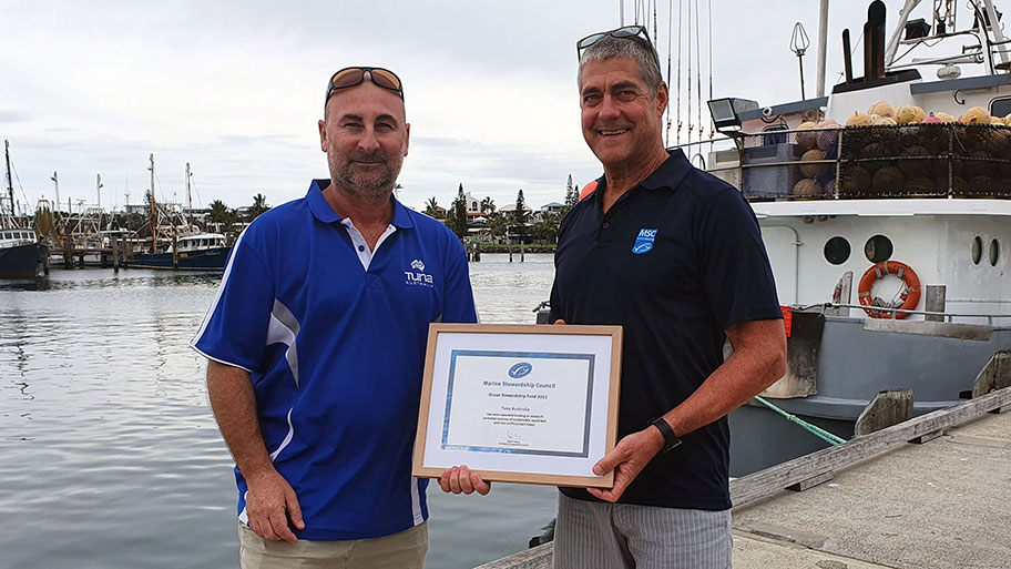 Exchange of Ocean Stewardship Fund certificate from the MSC to Tuna Australia