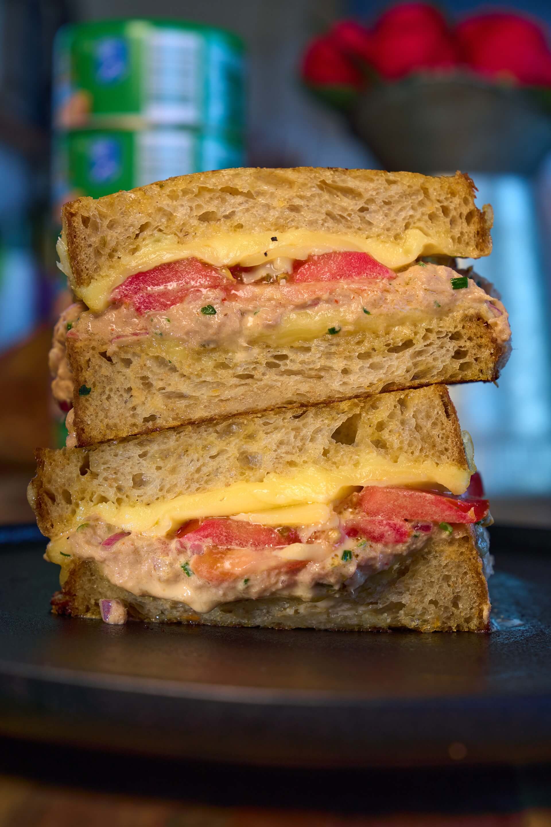 Spicy tuna melt toasties
