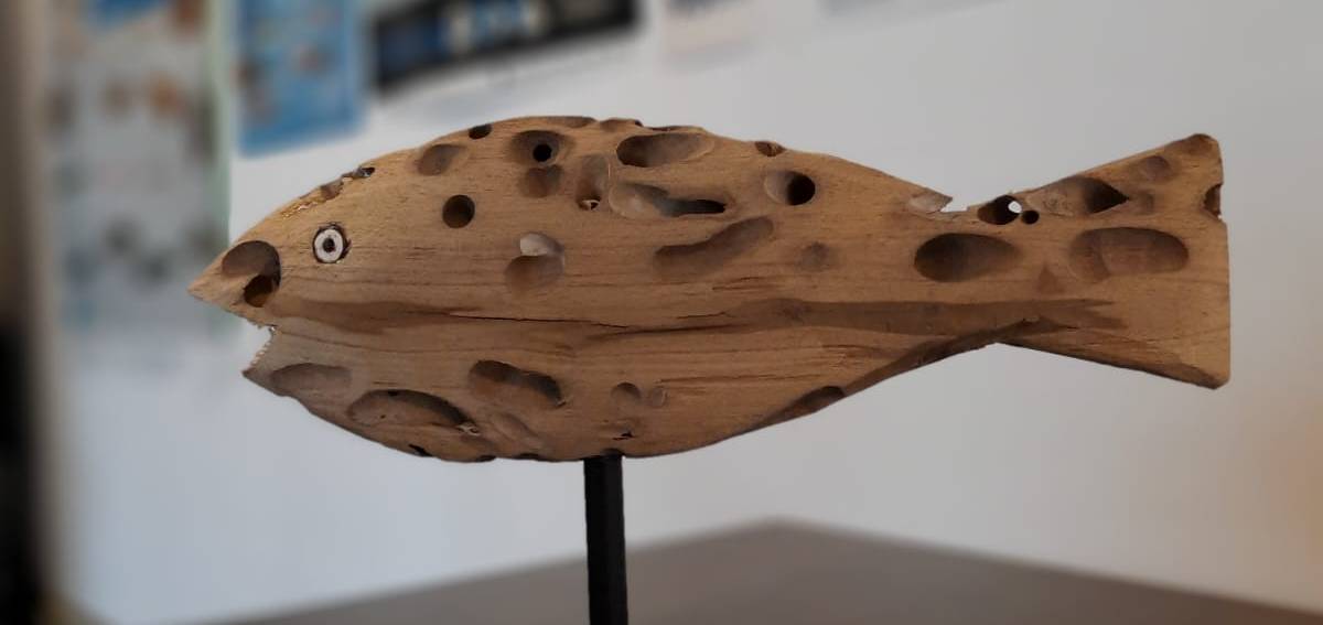 Prijs is een houten vis
