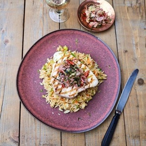 Thon grillé avec du sambal de bali