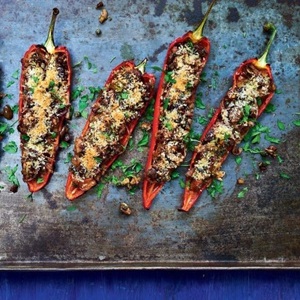 Poivrons romains farcis au thon et aux olives