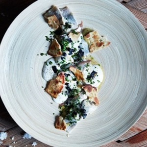 Haring met prei en Zweeds platbrood