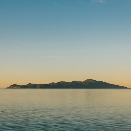 Ko āu te moana. Ko moana te āu.