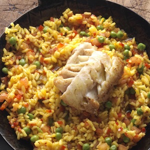 Gerösteter Alaska-Seelachs mit Paellareis