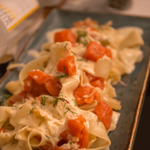 Spaghetti alla Lachsonara mit karamelisiertem Fenchel und Weisswein-Schaumsoße