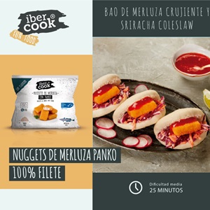 Bao de merluza crujiente y sriracha coleslaw