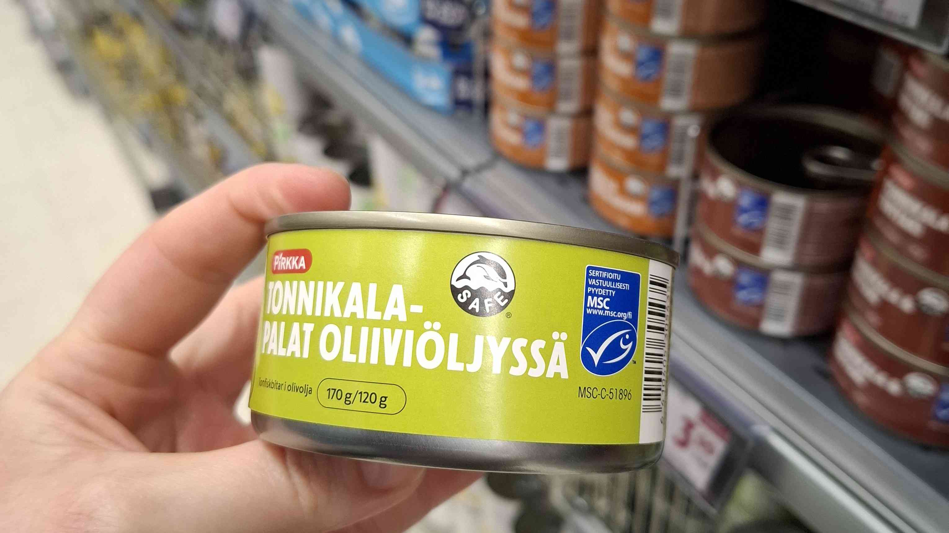 Pirkka tonnikala 16x9 MSC-sertifioitu Pirkka-tonnikalasäilyke kaupassa