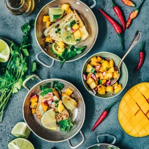 Légine grillée au combava et salsa de mangue