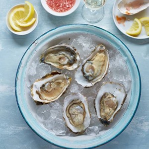 Trois délicieux plats d'huîtres