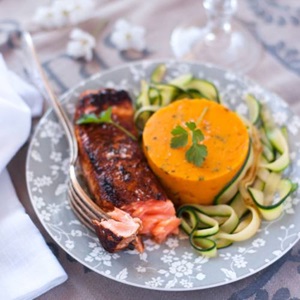 Saumon Sauvage caramélisé au soja mousseline de potimarron et tagliatelles de courgettes