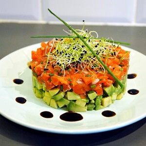 Wildlachs-Tartar mit Avocado