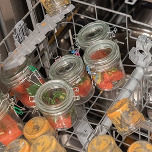 Salmone in lavastoviglie con salsa allo yoghurt