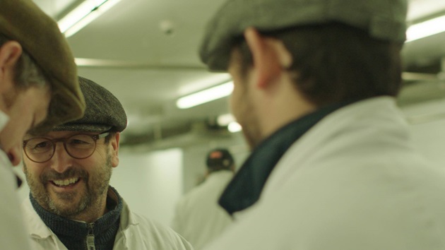 Read "Switching office for ocean"