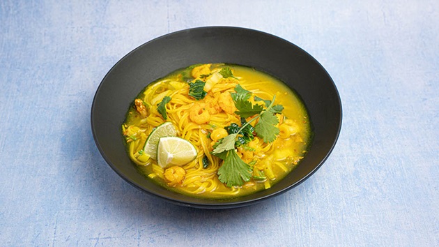 Coldwater shrimp and turmeric soup with vermicelli