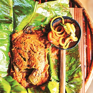 Pollichathu fish in banana leaves