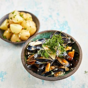 Nordische Miesmuscheln in Sahnesosse