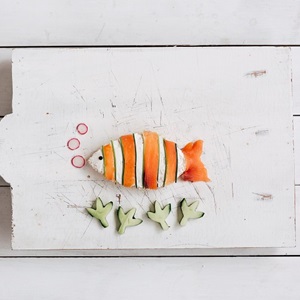 Salmon, cream cheese and cucumber bites