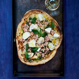 Salmon pizza