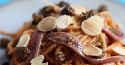 Cantabrian Anchovy pasta with red pepper pesto