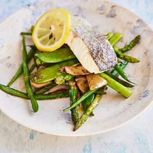 Morszczuk na parze z warzywami