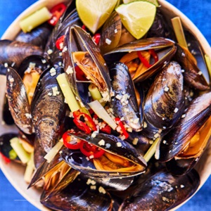 Blåmuslinger med et asiatisk pift