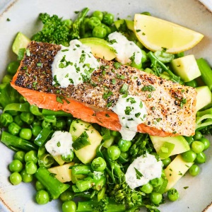 Salmone selvaggio certificato MSC alle erbe con kefir e verdure