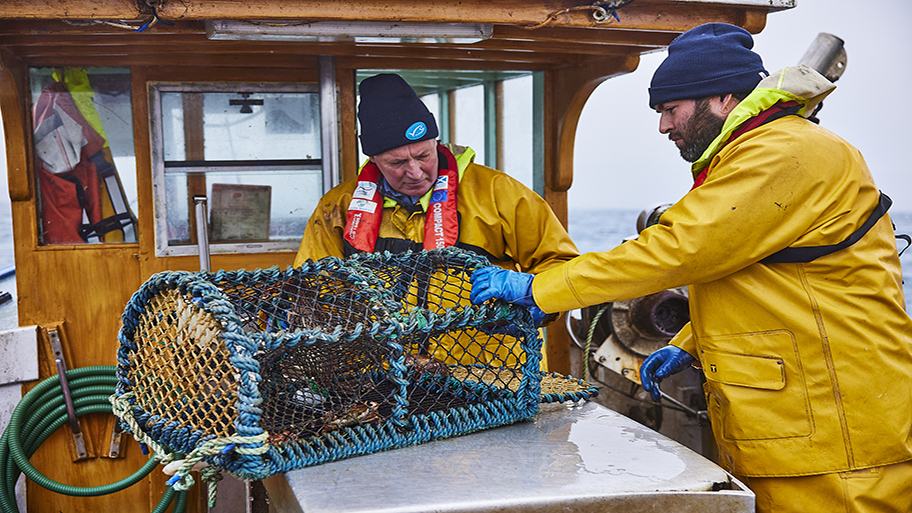 West Burrafirth crab fishers © David Loftus