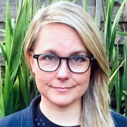 Sara Minchin headshot