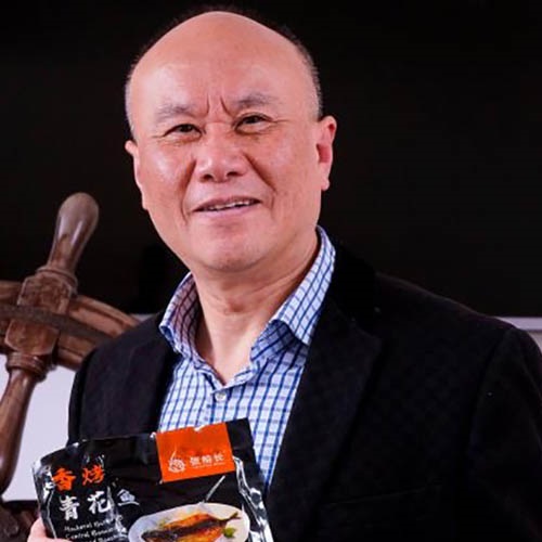 Veteran fisher turns social media influencer