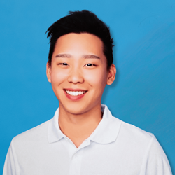 Headshot of Jason Yang on a blue background
