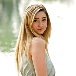 Headshot of Nicole Kunin
