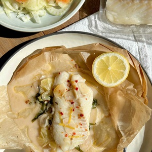 Cod en Papillote with Fennel and Orange Salad