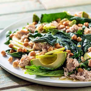 Spinach Salad Bowl with Crispy Chickpeas, Mint, and Wild Tuna