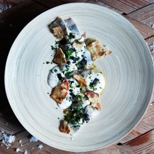 Haring met prei en Zweeds platbrood