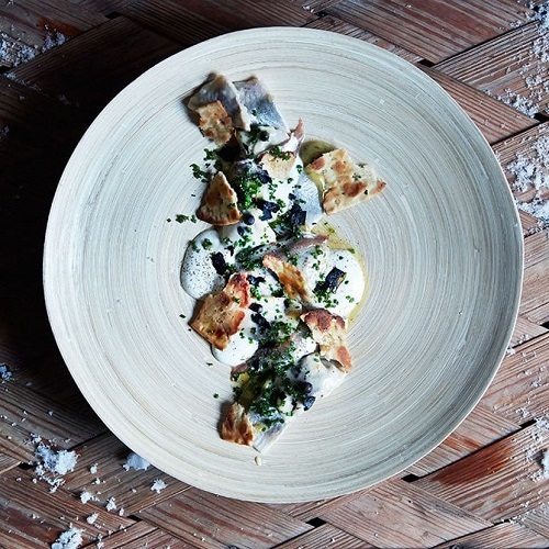 Haring met prei en Zweeds platbrood