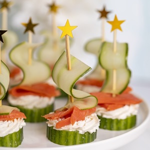 Ogórkowe choinki z dzikim łososiem Joanny Matyjek