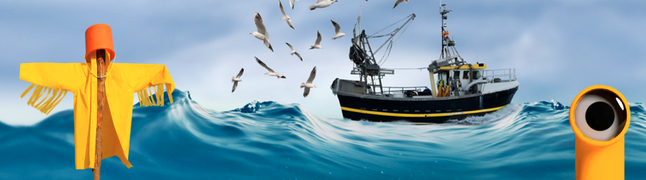 Grafika przedstawiająca statek na oceanie