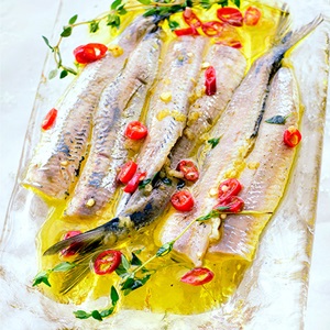 Sardine in scatola marinate