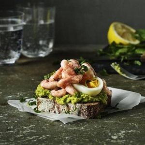 Ärtig räksmörgås