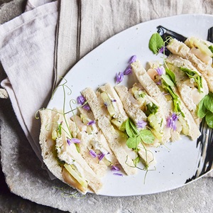 Cured scallop skipper sandwich