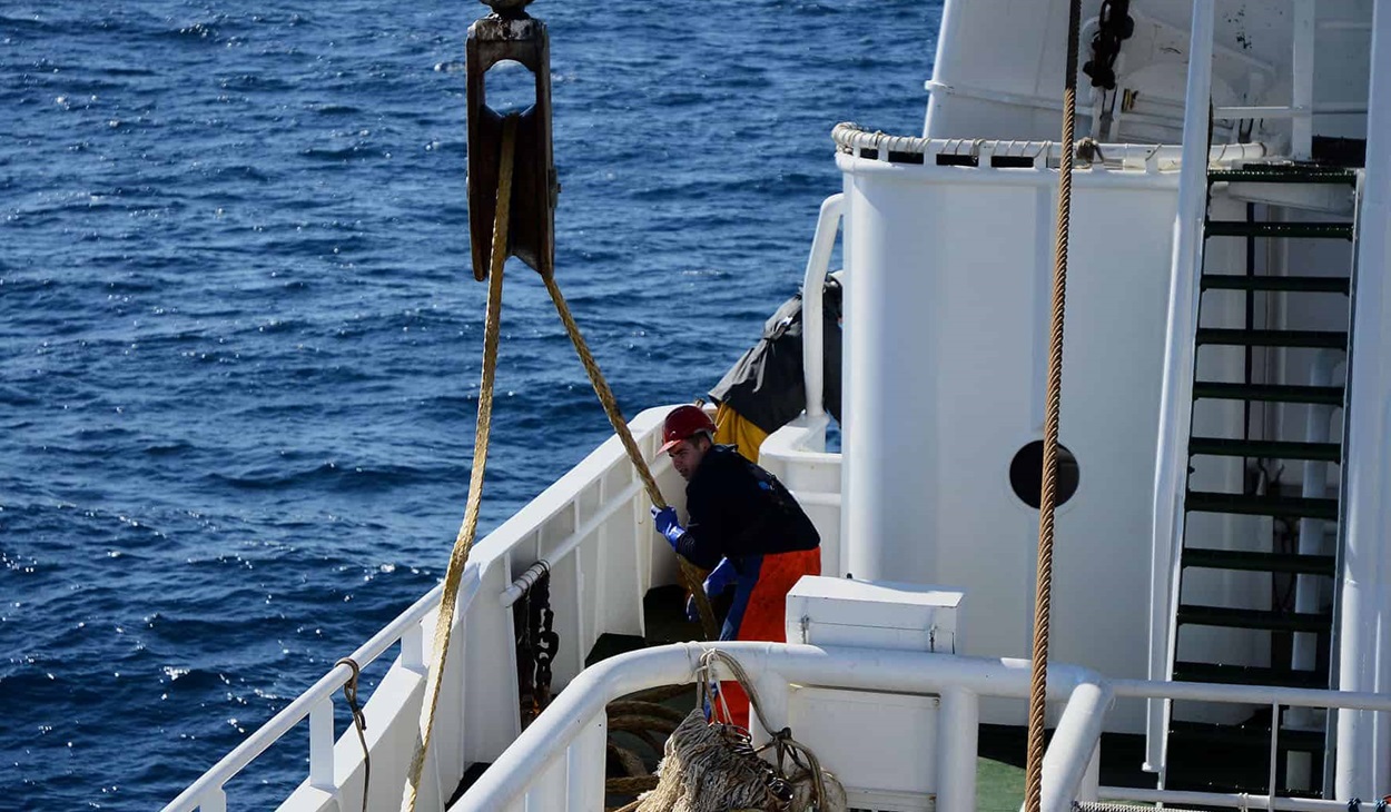 Herring fisherman pulling in net