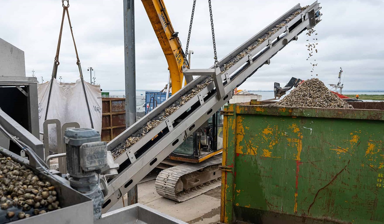 Conveyor belt entering the factory