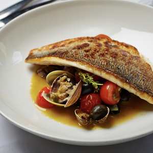 Sea bream (or whitefish) with clams