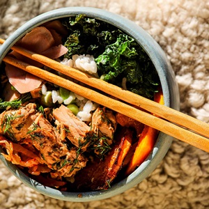Tuna sushi bowl