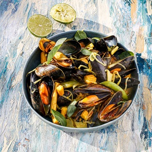 Yellow Curry Mussels