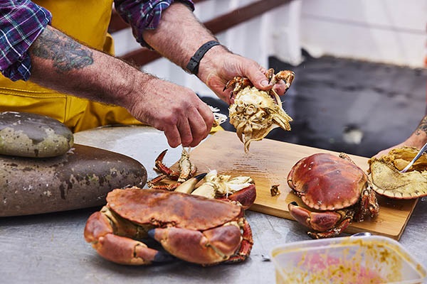 Preparing brown crab | Marine Stewardship Council
